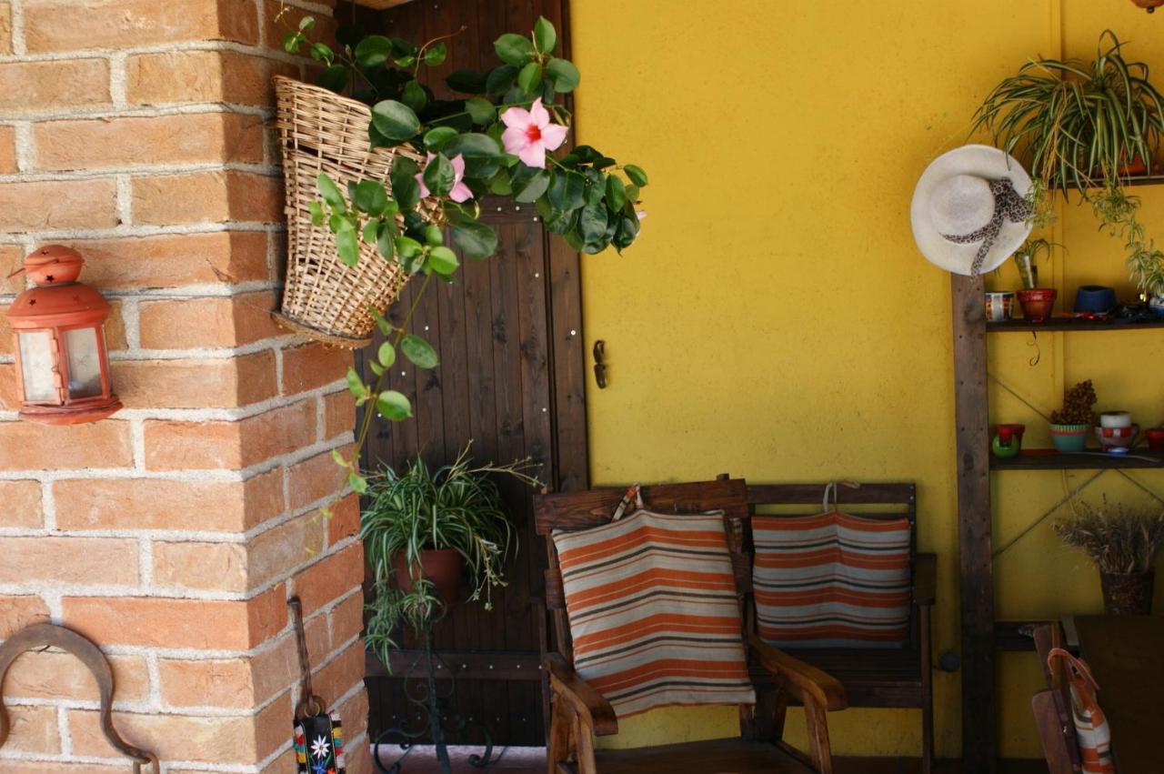 B&B Fox'S Hill Urbania Buitenkant foto